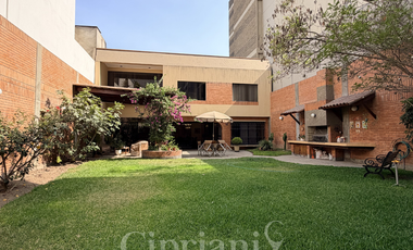 𝗩𝗜𝗩𝗘 𝗘𝗡 𝗠𝗢𝗡𝗧𝗘𝗥𝗥𝗜𝗖𝗢: 𝗔𝗠𝗣𝗟𝗜𝗔 𝗖𝗔𝗦𝗔 𝗗𝗘 𝟱𝟬𝟮.𝟱𝟬𝗺² 𝗘𝗡 𝗩𝗘𝗡𝗧𝗔 🏡