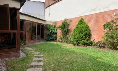 Aurora, Vta. de Casa, 336 m2, cerca a Parque y Colegios