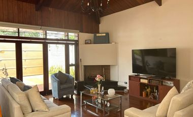 Aurora, Vta. de Casa, 336 m2, cerca a Parque y Colegios