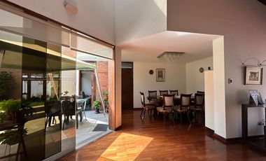Aurora, Vta. de Casa, 336 m2, cerca a Parque y Colegios