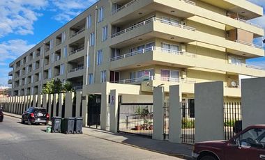 Se arrienda Dpto. Cardenal José María Caro 392 , piso 3, 1H 1B