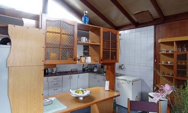 Manuel Montt, Casa de 348 MT2 $ 225.000----.