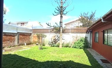 Manuel Montt, Casa de 348 MT2 $ 225.000----.