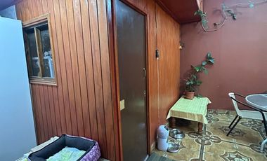 SE VENDE HERMOSA Y AMPLIA CASA, SALTO, RECOLETA.