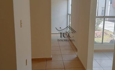 SE RENTA CASA DE 3 RECAMARAS EN PRIVADA EN TOLUCA