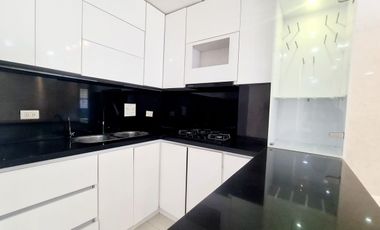 ¡Apartamento en Primer Piso con Amplios Espacios y Comodidades!