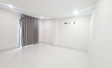 ¡Apartamento en Primer Piso con Amplios Espacios y Comodidades!
