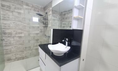 ¡Apartamento en Primer Piso con Amplios Espacios y Comodidades!