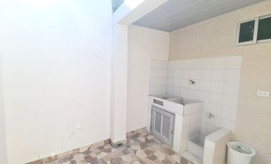 ¡Apartamento en Primer Piso con Amplios Espacios y Comodidades!