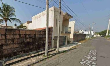 SE VENDE CASA DE 4 HABITACIONES EN GRACIANO SÁNCHEZ BOCA DEL RIO VERACRUZ,LISTA PARA ENTREGAR.