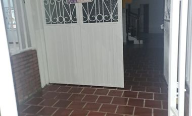 SE ARRIENDA APARTAMENTO BARRIO ANDALUCIA CALLE 18 # 27A-44