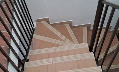 SE ARRIENDA APARTAMENTO BARRIO ANDALUCIA CALLE 18 # 27A-44