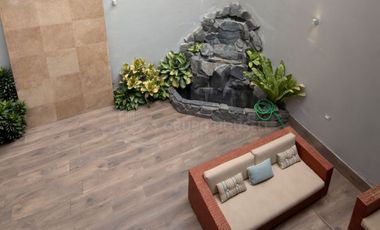 VENTA DE CASA 3 PISOS - CHORRILLO AV. ALAMEDA SUR