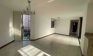 APARTAMENTO EN ARRIENDO LOMA DE LOS BERNAL MEDELLIN