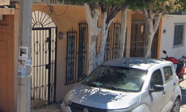 Casa en excelentes condiciones en remate bancario