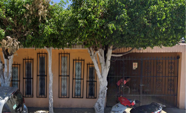 Casa en excelentes condiciones en remate bancario
