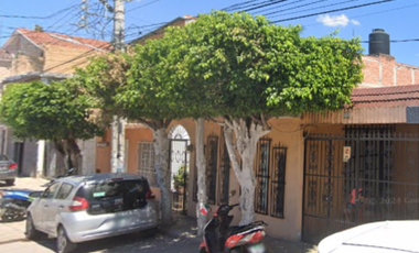 Casa en excelentes condiciones en remate bancario