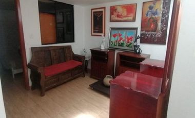 Casa Rentera con 5 Departamentos en Carcelén