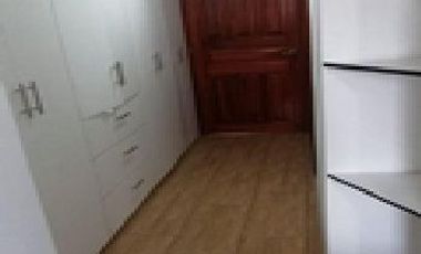 Casa Rentera con 5 Departamentos en Carcelén