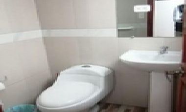 Casa Rentera con 5 Departamentos en Carcelén