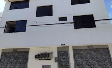 Casa Rentera con 5 Departamentos en Carcelén