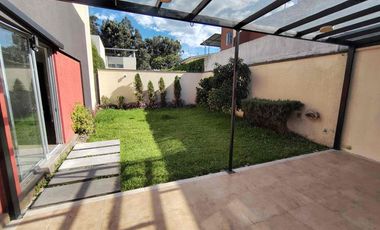 Casa en Venta en Mirasierra con Patio