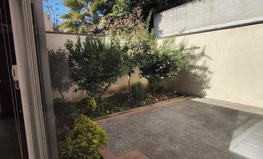 Casa en Venta en Mirasierra con Patio