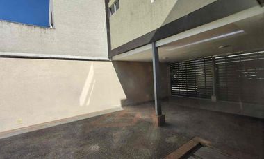 Casa en Venta en Mirasierra con Patio