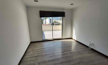 Casa en Venta en Mirasierra con Patio