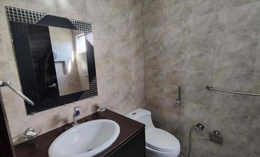 Casa en Venta en Mirasierra con Patio