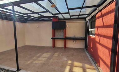 Casa en Venta en Mirasierra con Patio