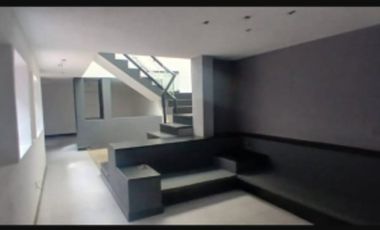 BONITA CASA BIEN UBICADA