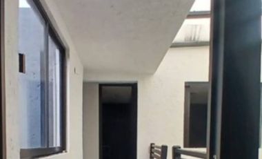 BONITA CASA BIEN UBICADA