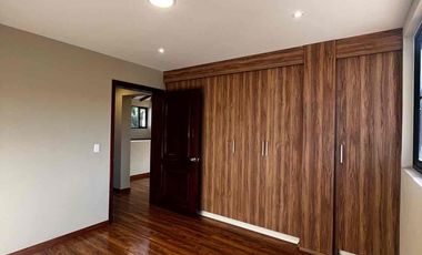 Renta de Hermosa Casa en Tumbaco