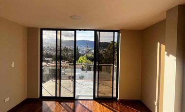 Renta de Hermosa Casa en Tumbaco