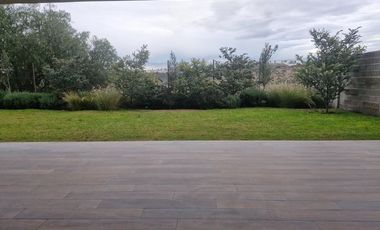 Vendo departamento en milenio con vista a la cañada 2 recamara + estudio 3 baños 3 autos