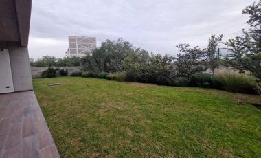 Vendo departamento en milenio con vista a la cañada 2 recamara + estudio 3 baños 3 autos