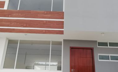 VENTA DE CASA A ESTRENAR EN IBARRA