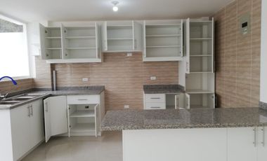 VENTA DE CASA A ESTRENAR EN IBARRA