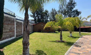 Quinta de descanso en venta - Senguio, Mich. – Frente al Río Descripción: Excelente oportunidad de inversión en Senguio. Propiedad totalmente equipada