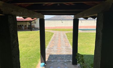 Quinta de descanso en venta - Senguio, Mich. – Frente al Río Descripción: Excelente oportunidad de inversión en Senguio. Propiedad totalmente equipada