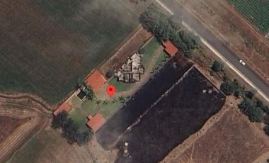 Quinta de descanso en venta - Senguio, Mich. – Frente al Río Descripción: Excelente oportunidad de inversión en Senguio. Propiedad totalmente equipada