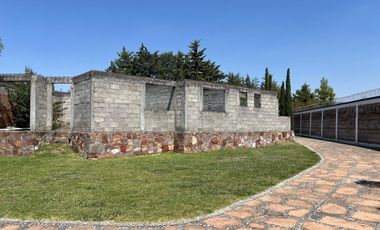 Quinta de descanso en venta - Senguio, Mich. – Frente al Río Descripción: Excelente oportunidad de inversión en Senguio. Propiedad totalmente equipada