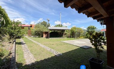 En arriendo casa amoblada con piscina en malacatos totalmente amoblada, sector residencial