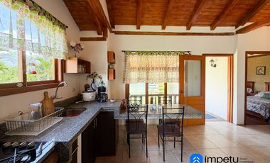 En arriendo casa amoblada con piscina en malacatos totalmente amoblada, sector residencial