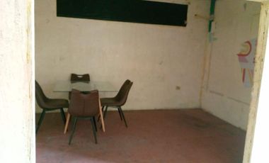 Se vende casa en Urdesa Norte.