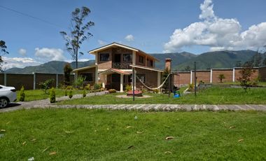 Se vende hermosa casa de campo via San Clemente Ibarra
