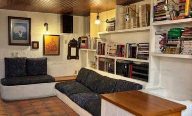 CASA MUY AMPLIA
