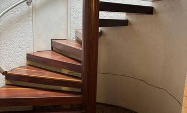 CASA MUY AMPLIA