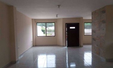 Renta de Casa en Urbanización Sur Manta